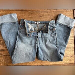 RE/DONE 90s High Rise Loose jeans in a vintage faded blue color size 27